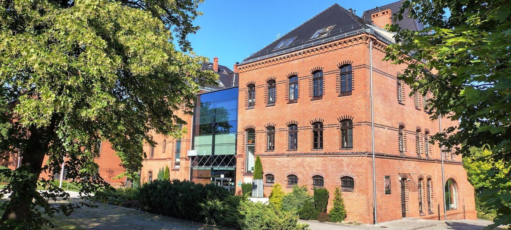 Szkolne Schronisko Mlodziezowe Dabrowka Hostel ปรุดนิค ภายนอก รูปภาพ